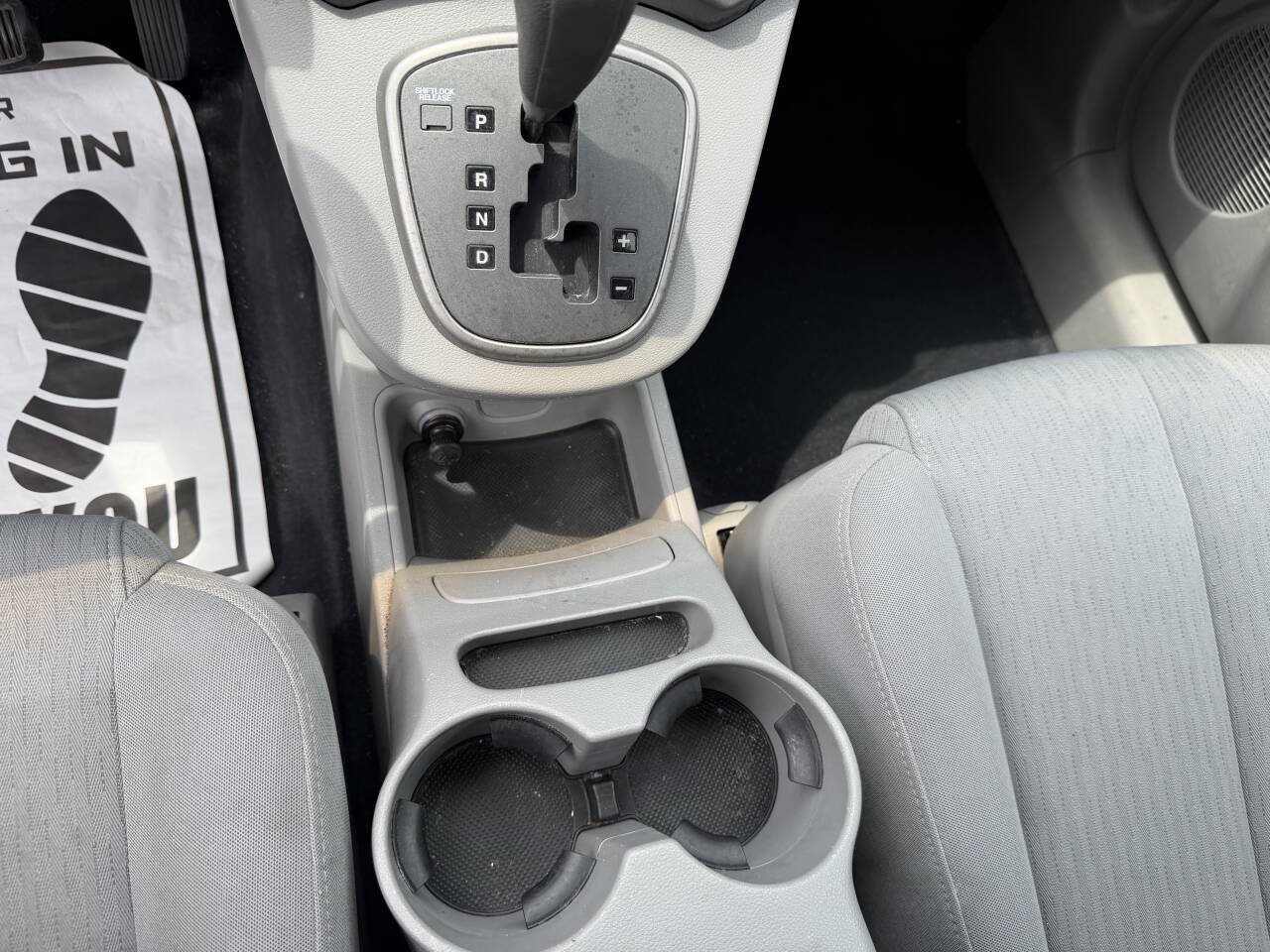 Used 2007 Kia Rondo LX w/ Convenience Pkg FWD image 26