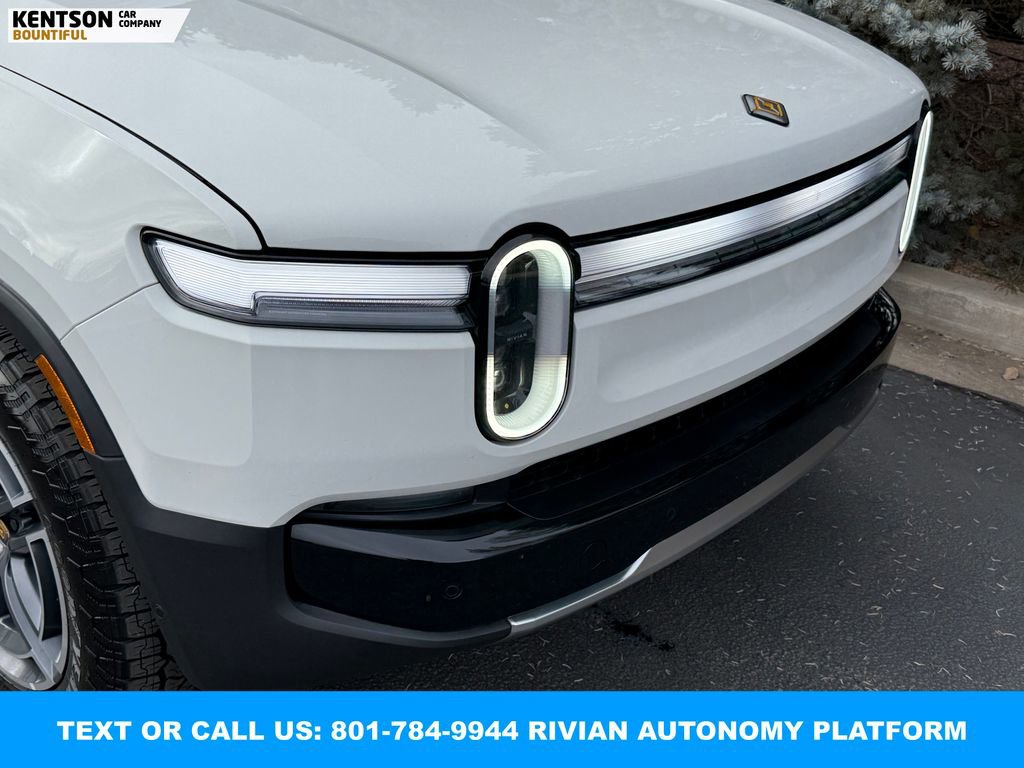 Used 2025 Rivian R1T Adventure image 16
