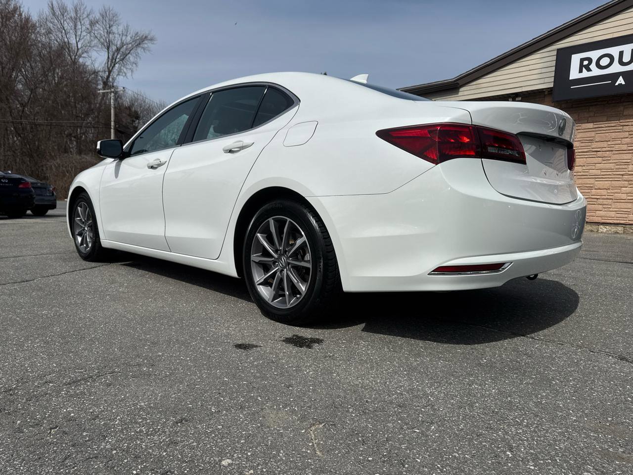 Used 2015 Acura TLX w/ Technology Package FWD image 13