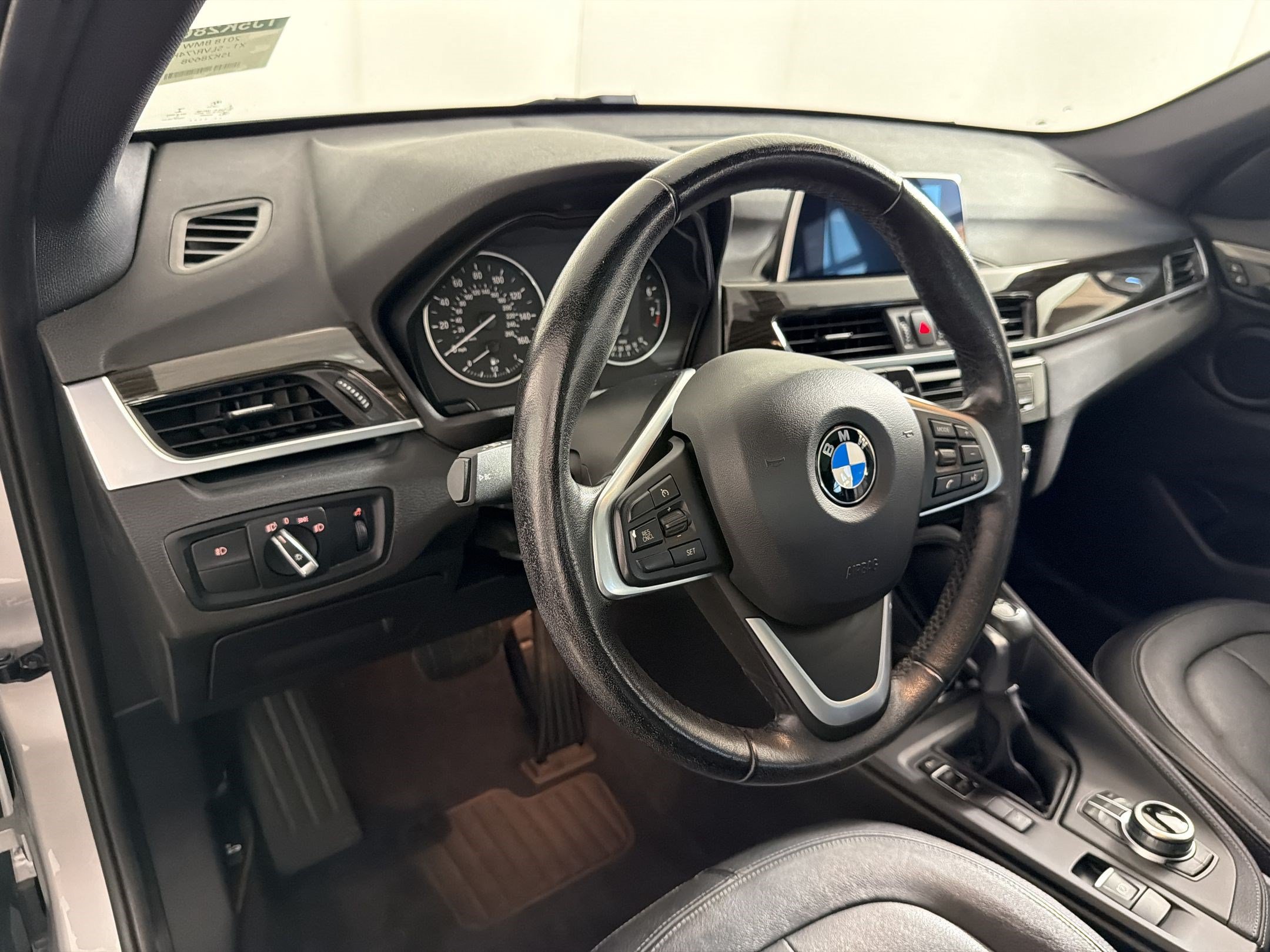 Used 2018 BMW X1 xDrive28i AWD/4WD image 4