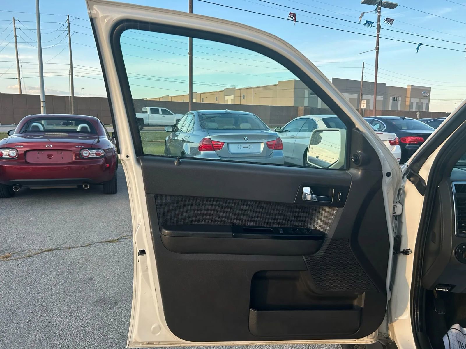 Used 2011 Ford Escape Limited image 9