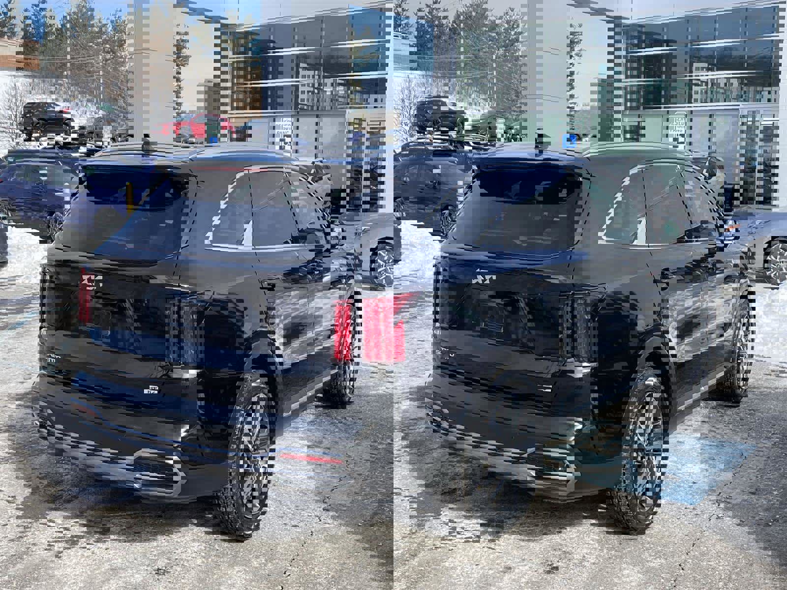 Used 2023 Kia Sorento SX Prestige w/ Panoramic Sunroof Package image 5