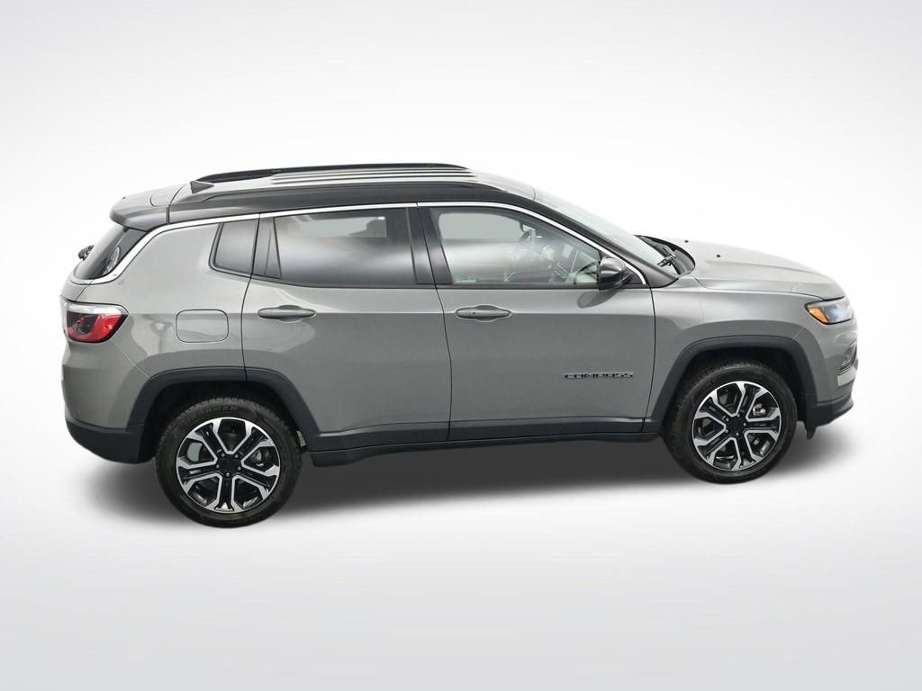 Used 2024 Jeep Compass Limited image 24