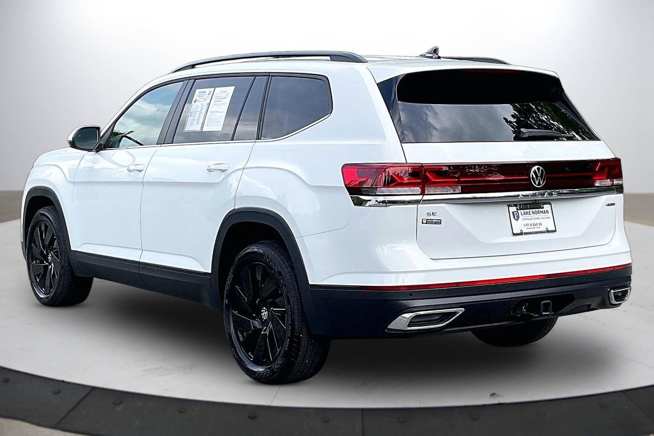 Used 2025 Volkswagen Atlas SE w/ Black Wheel Package AWD/4WD image 7
