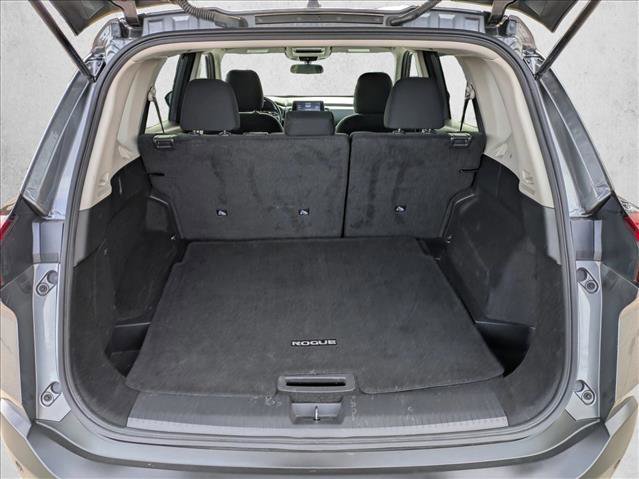 Used 2023 Nissan Rogue S image 6