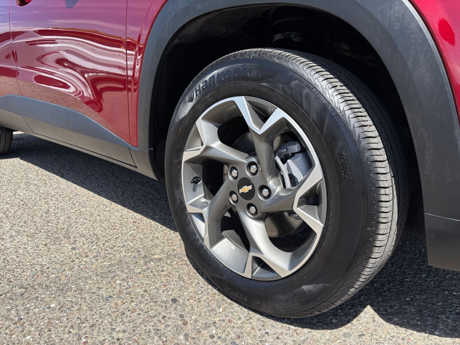 Used 2025 Chevrolet Trax LT w/ LT Convenience Package FWD image 29