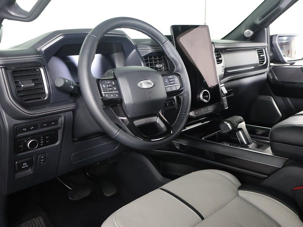 Used 2023 Ford F150 Lightning Platinum image 32