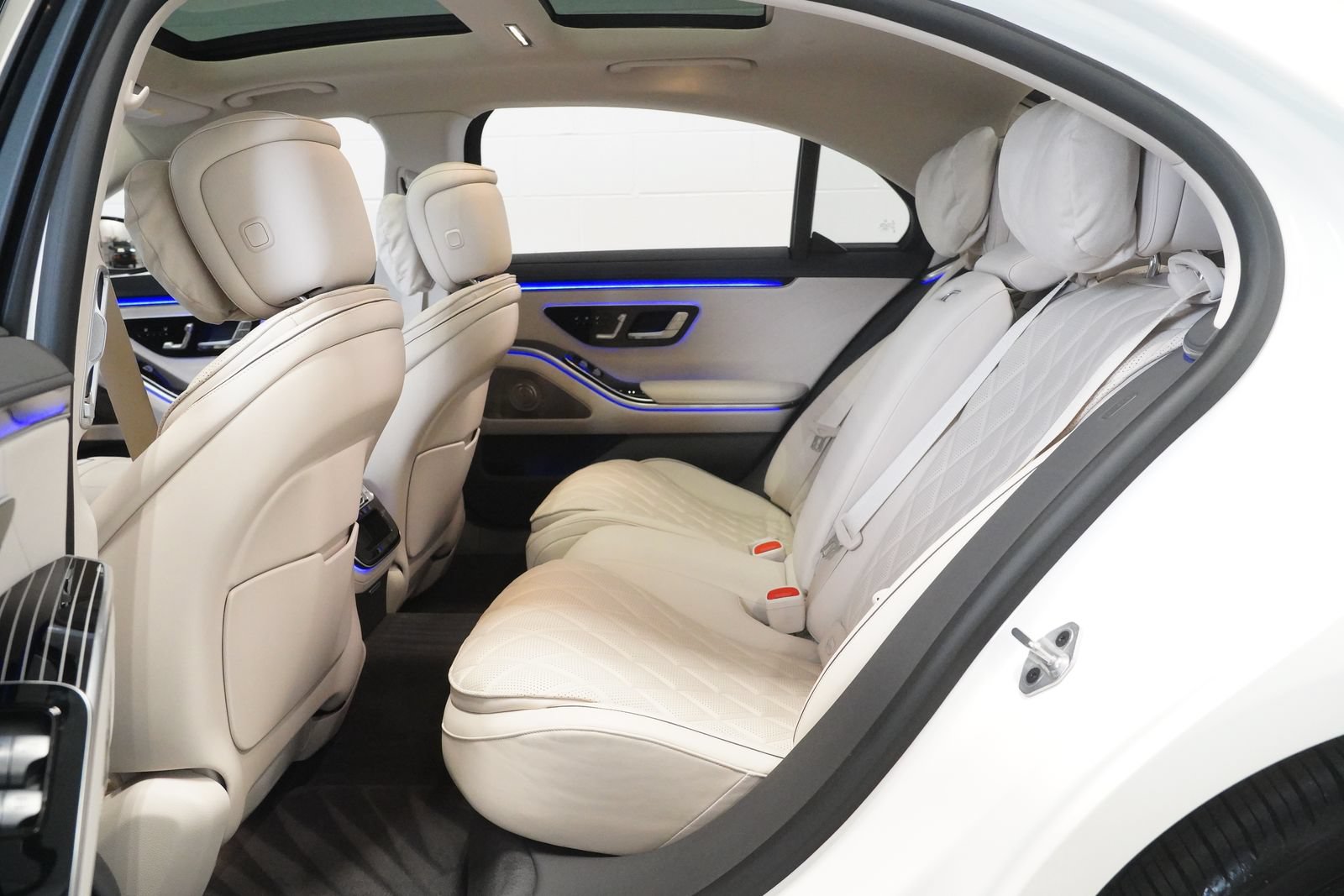 Certified 2023 Mercedes-Benz S 580e 4MATIC Sedan image 13