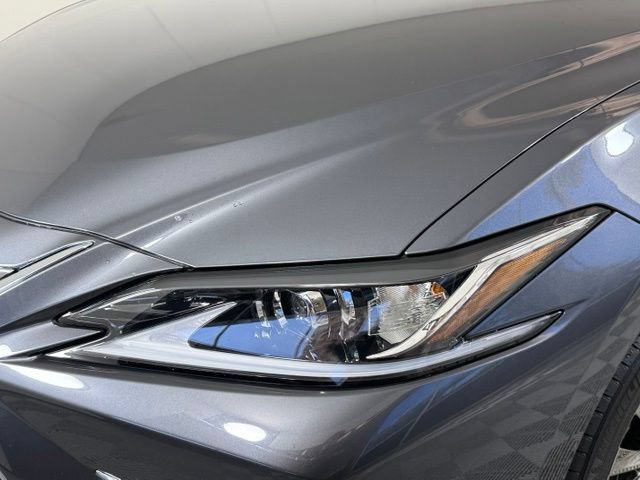 Certified 2025 Lexus ES 300h w/ Technology Package FWD image 14
