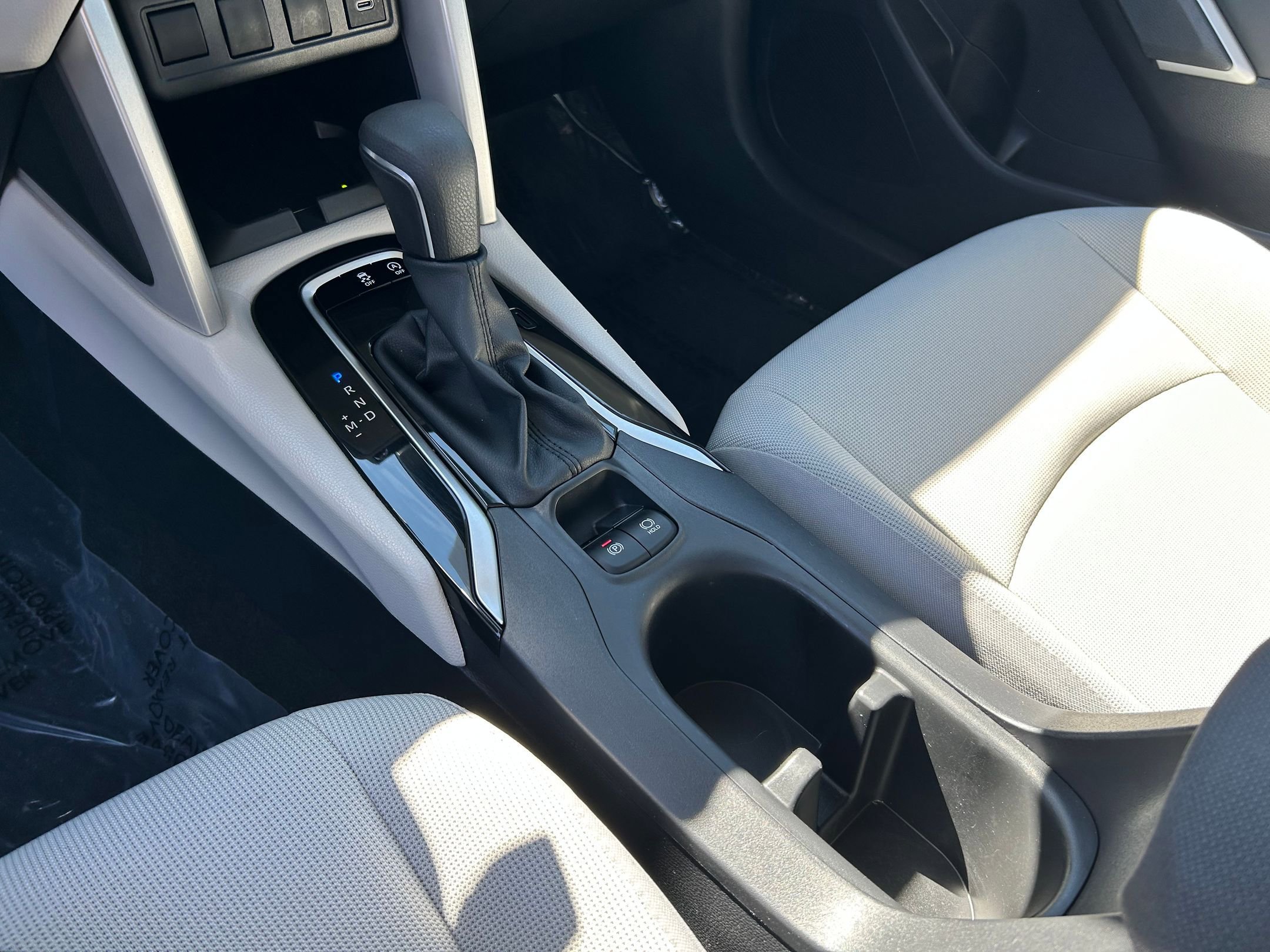 Certified 2025 Toyota Corolla Cross LE image 18