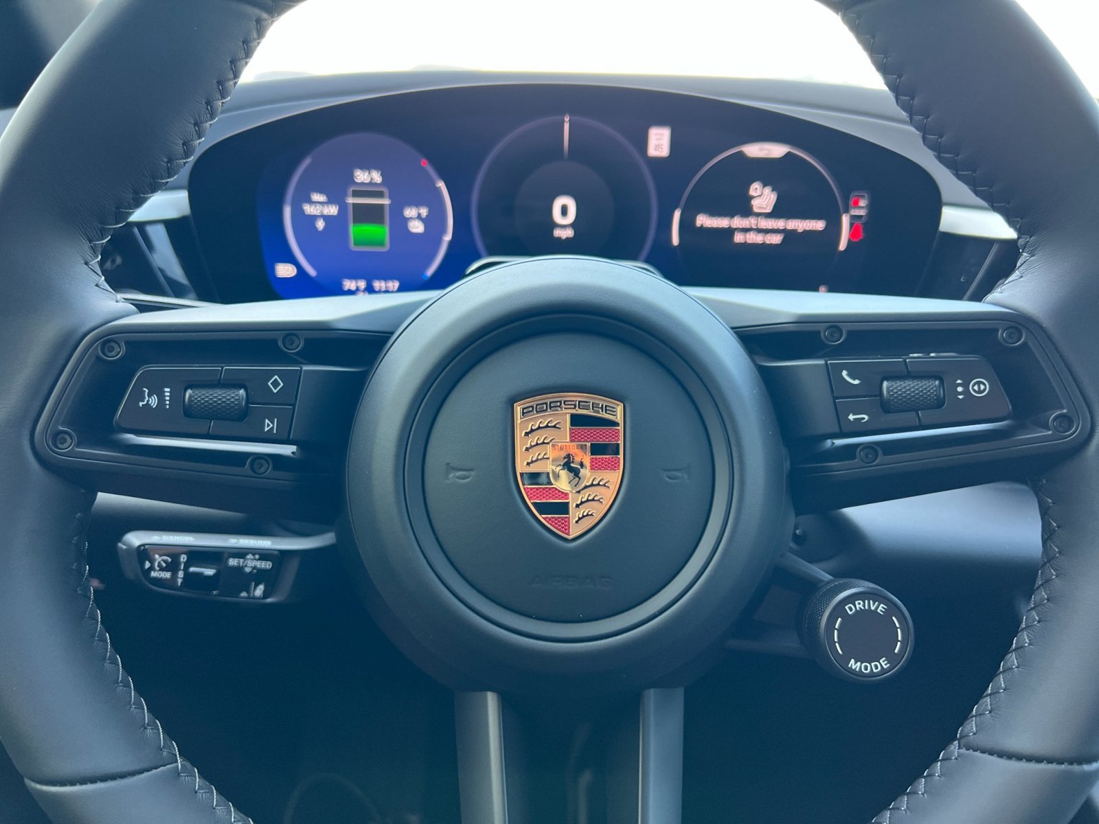 New 2026 Porsche Macan 4 Electric AWD/4WD image 28