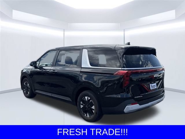 Used 2026 Kia Carnival LXS FWD image 3