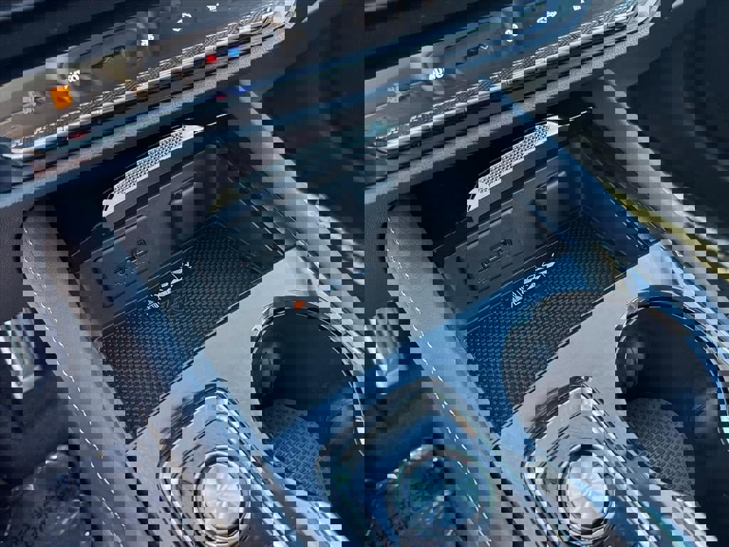 Certified 2025 Buick Envision Sport Touring image 11