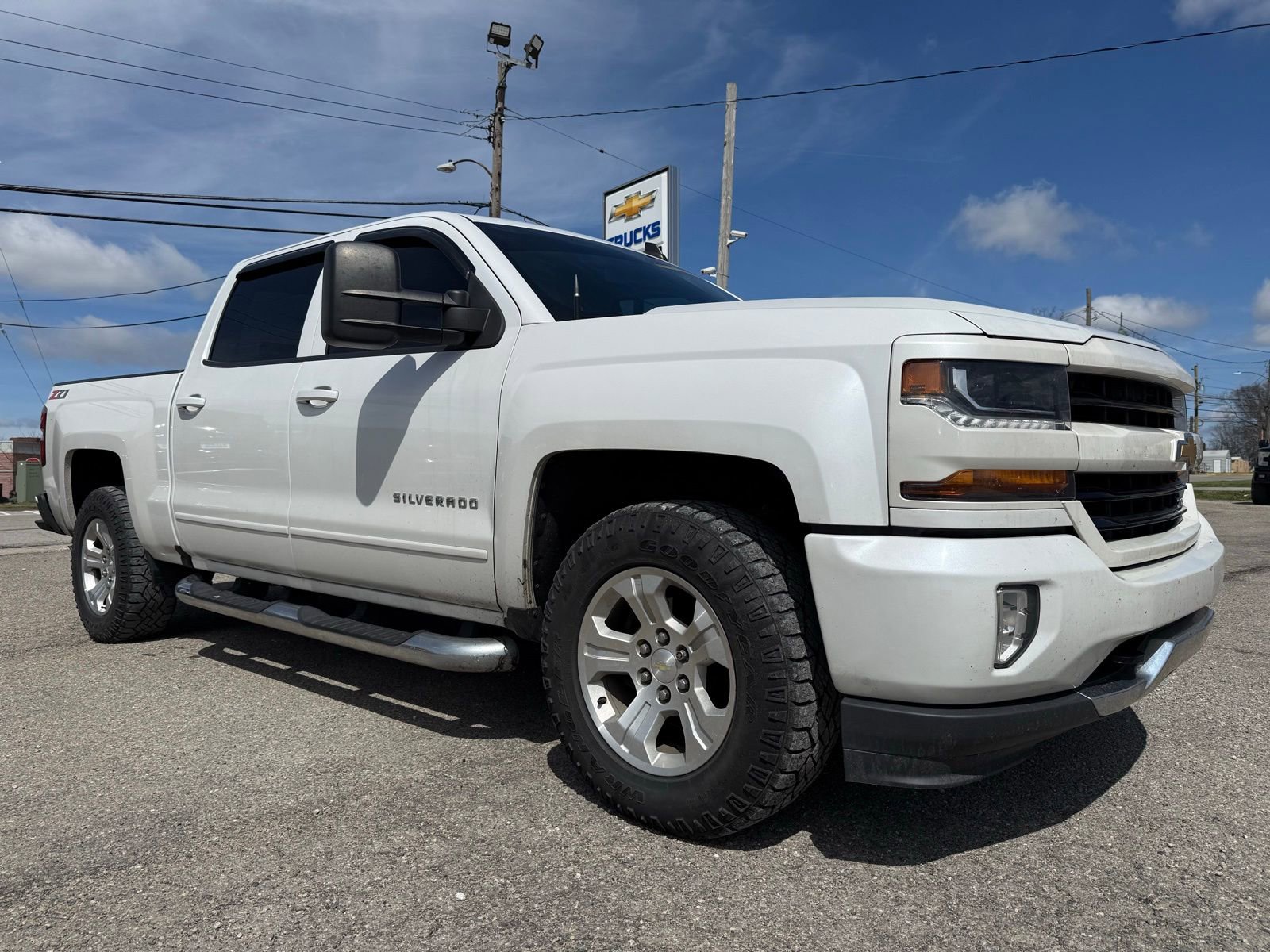 Used 2018 Chevrolet Silverado 1500 LT w/ All Star Edition AWD/4WD image 7