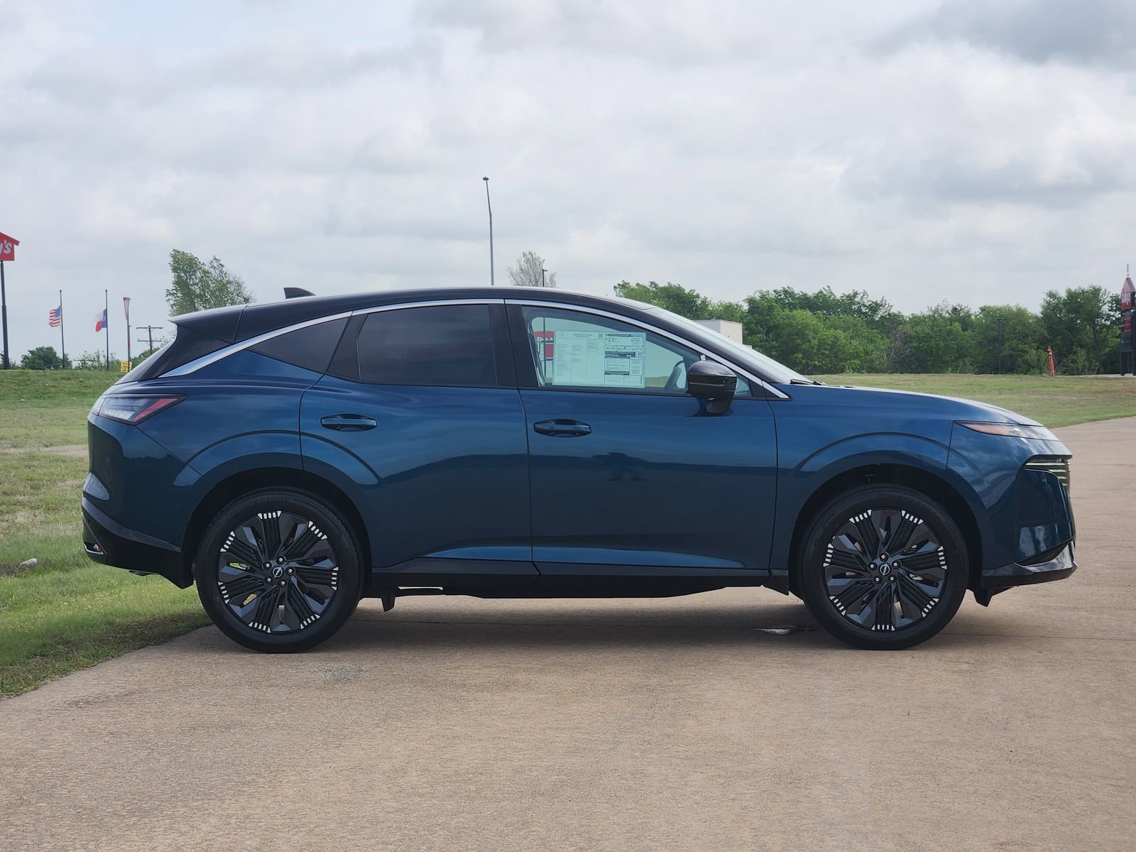 New 2026 Nissan Murano Platinum w/ Cargo Package AWD/4WD image 7