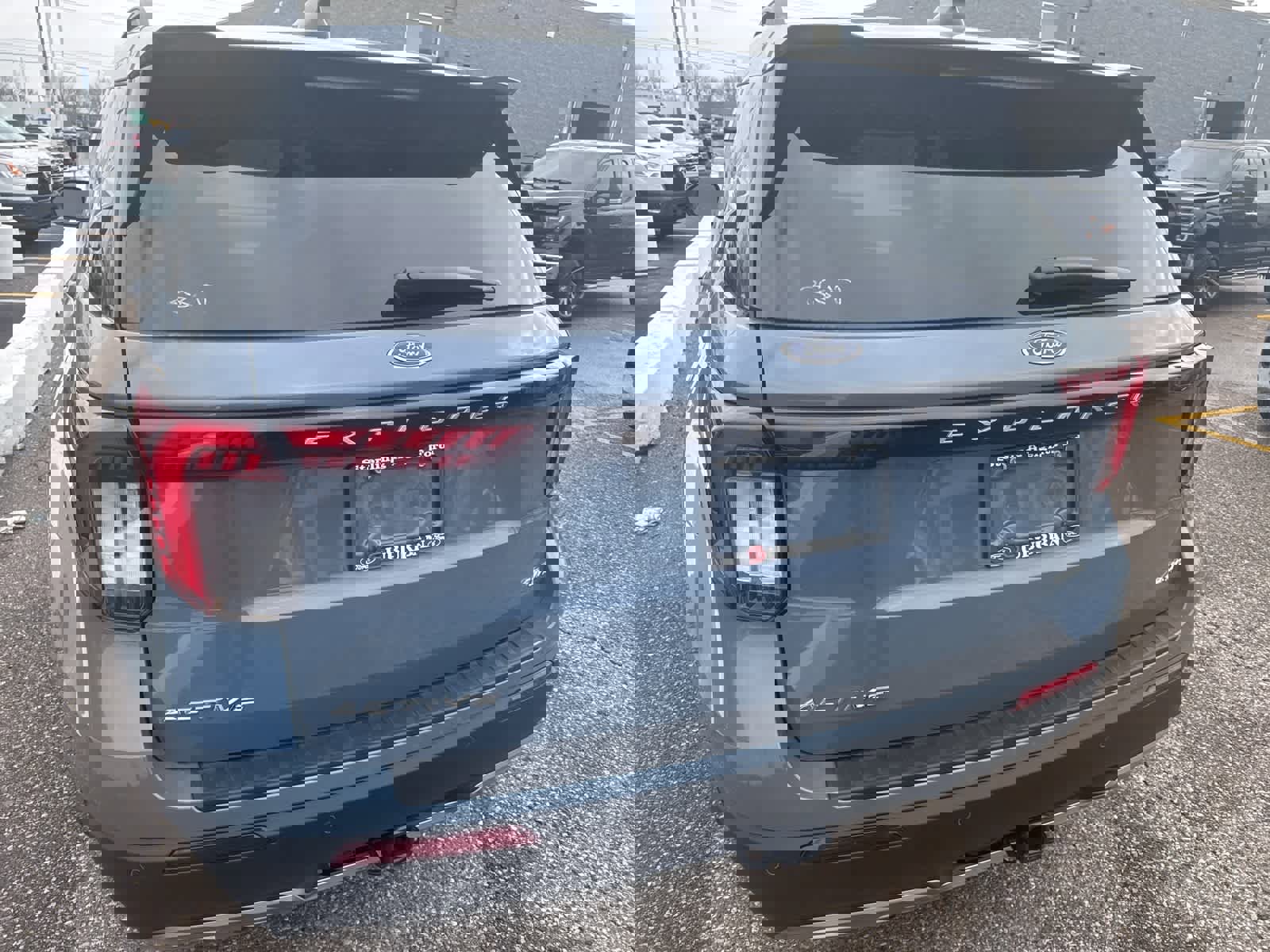 New 2026 Ford Explorer Active w/ Active Comfort Package image 8