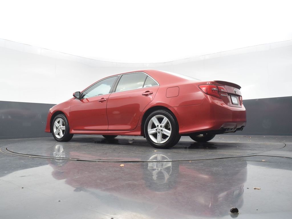 Used 2013 Toyota Camry SE image 50