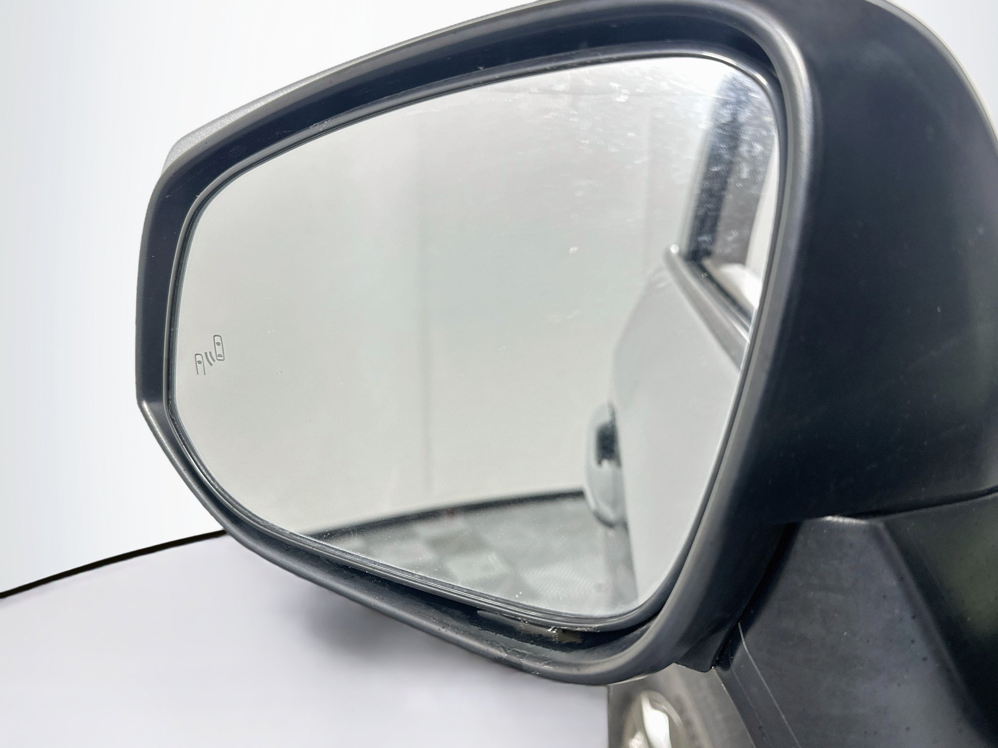 Used 2019 Toyota RAV4 Limited w/ Cold Weather Package FWD image 16