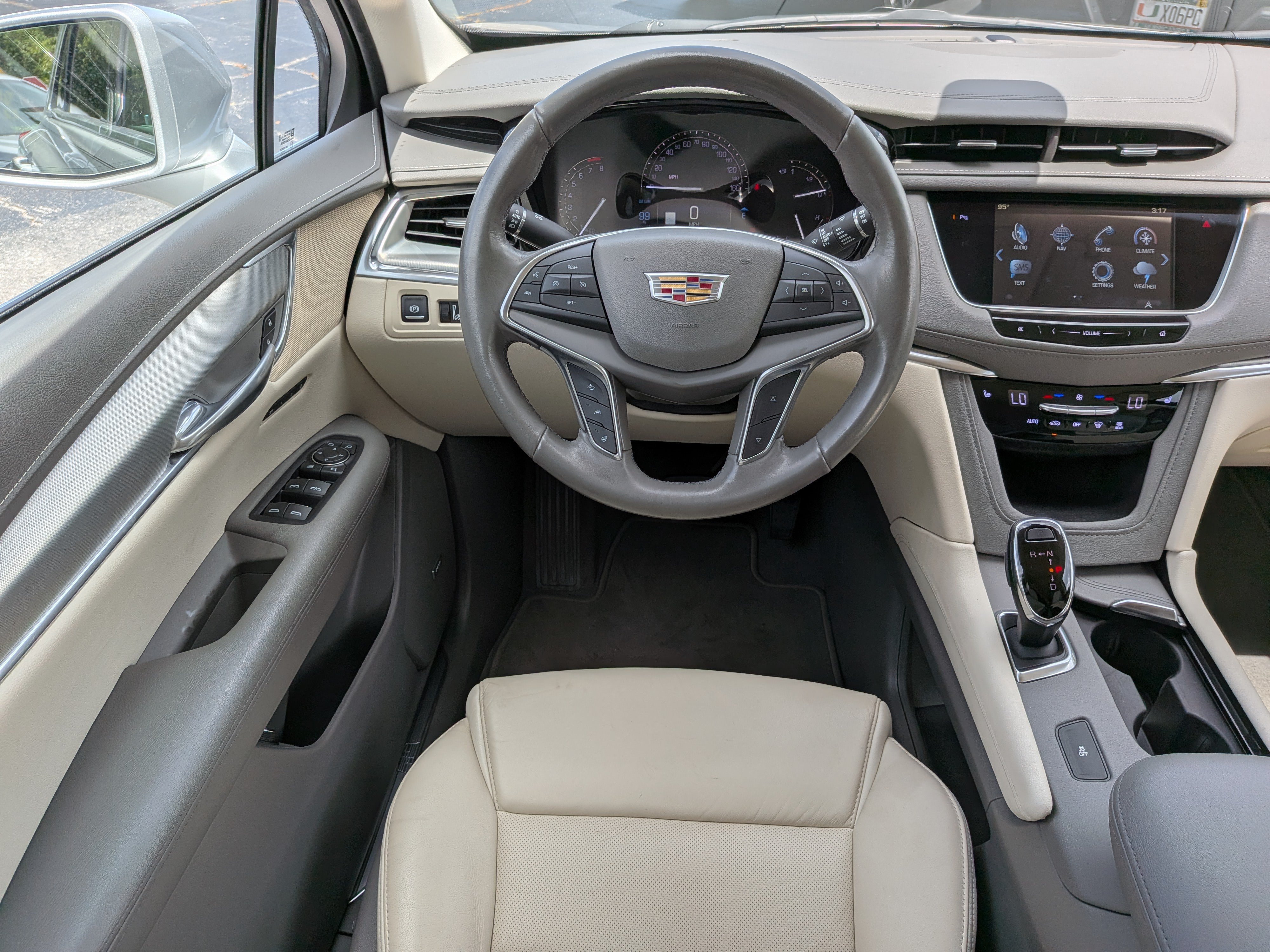 Certified 2019 Cadillac XT5 Luxury FWD image 14