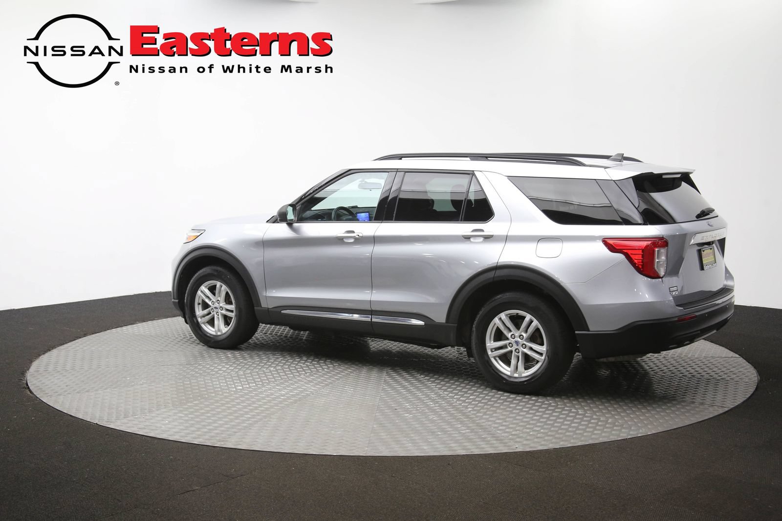 Used 2023 Ford Explorer XLT RWD image 57