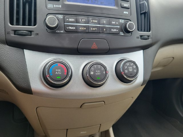 Used 2009 Hyundai Elantra GLS FWD image 19