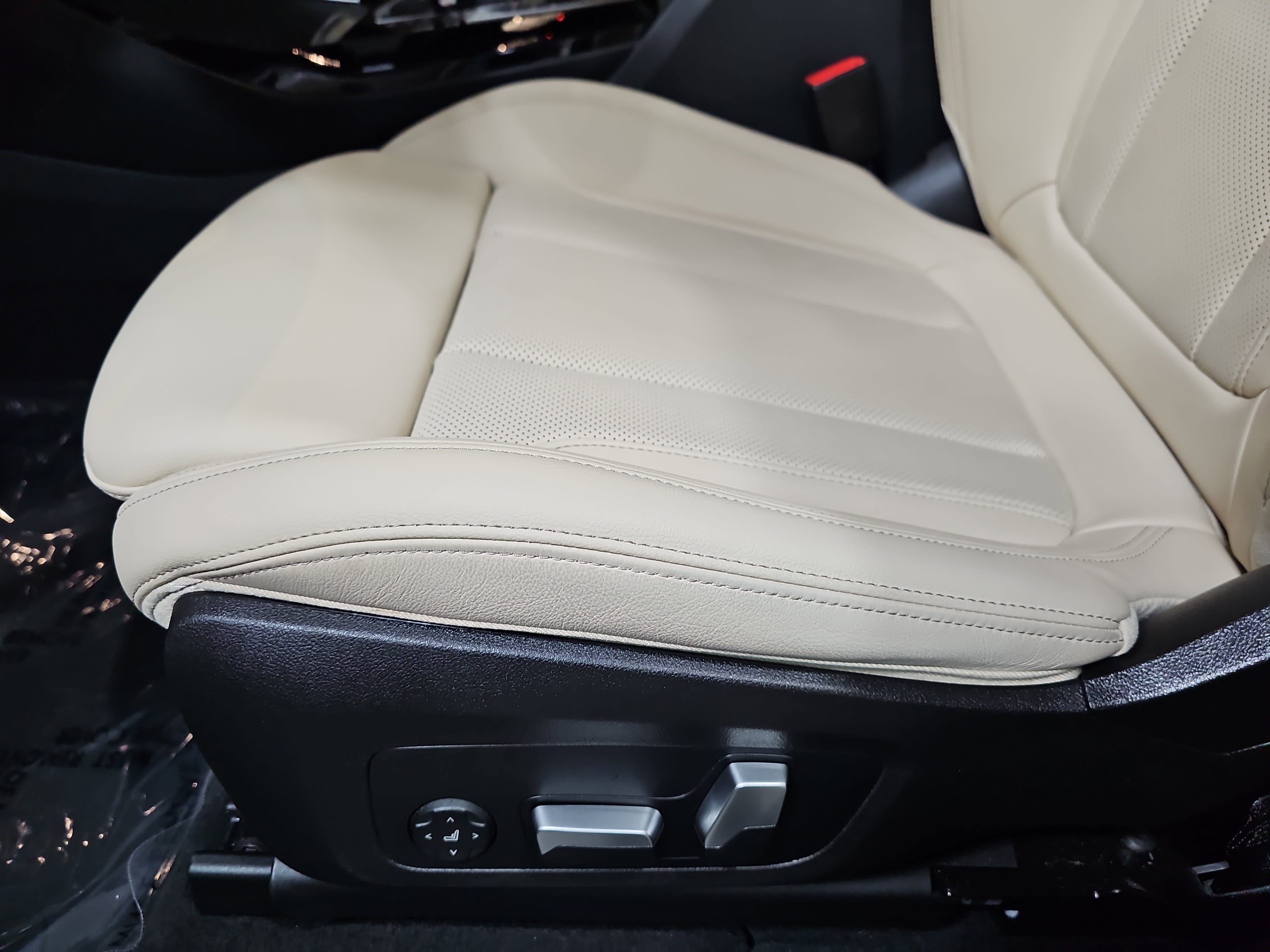 Used 2023 BMW X3 sDrive30i w/ Convenience Package image 30