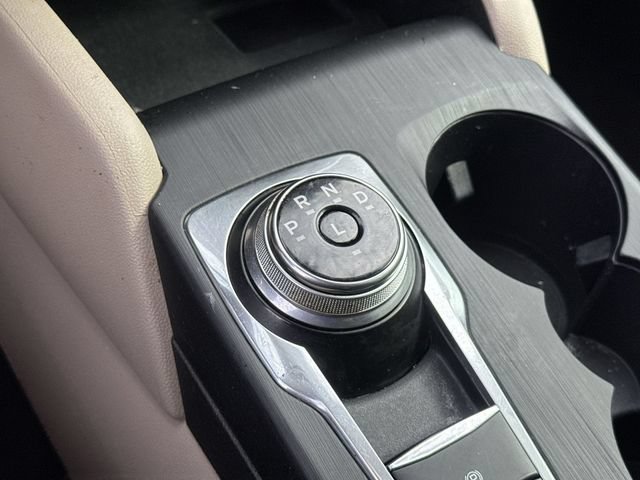 Used 2021 Ford Escape SE w/ Convenience Package FWD image 14