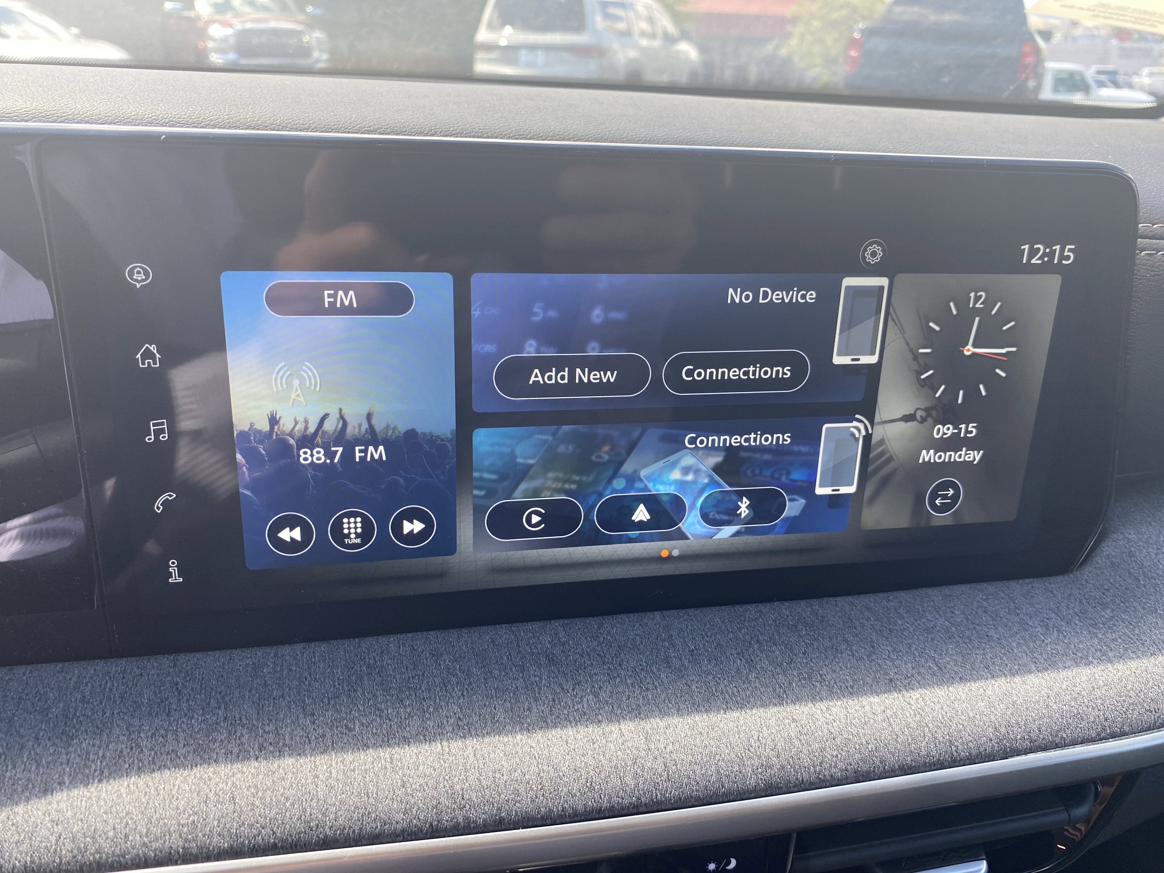 New 2025 Nissan Kicks SV w/ Illumination Package image 14