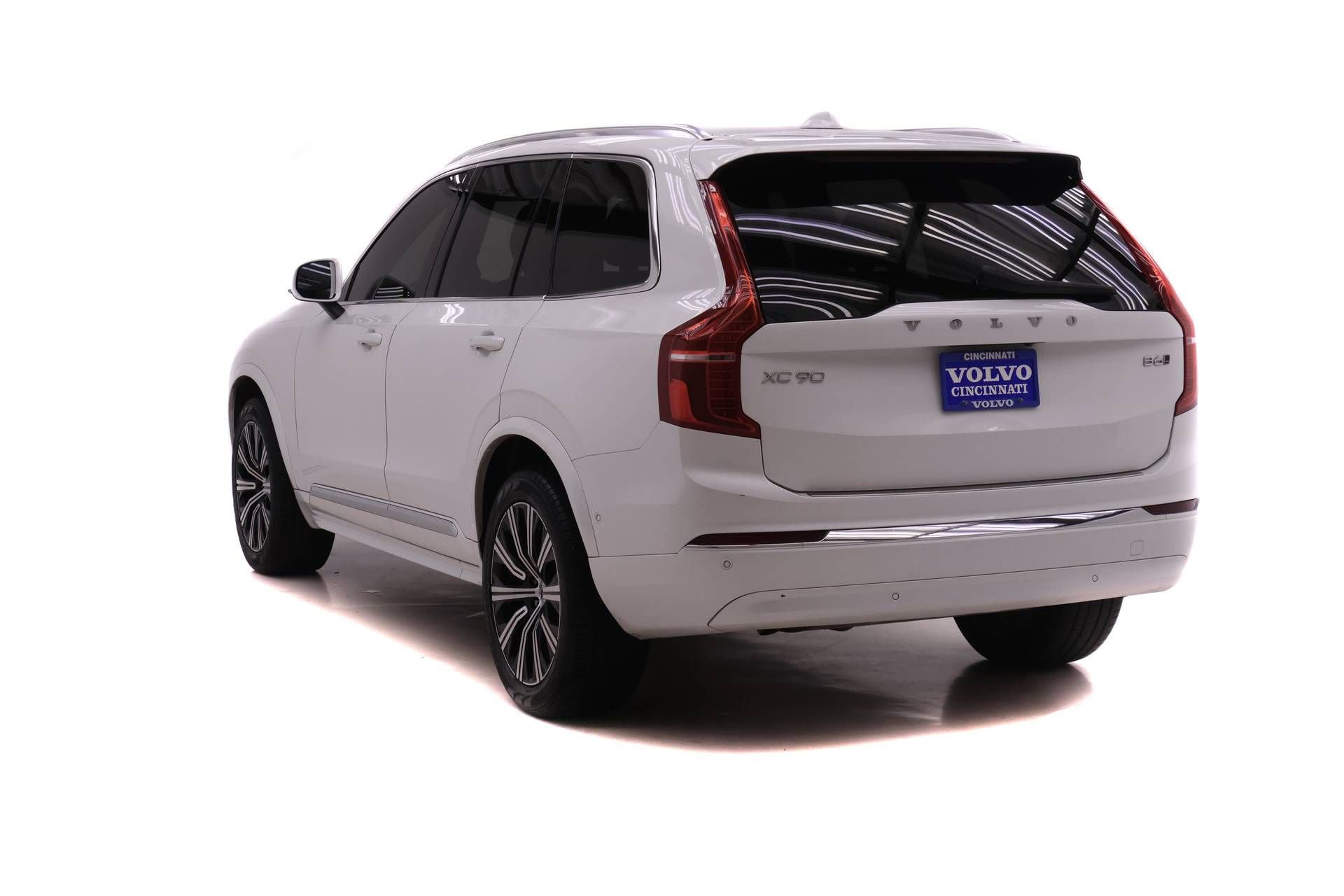 Certified 2023 Volvo XC90 B6 Plus w/ Protection Package Premier AWD/4WD image 5