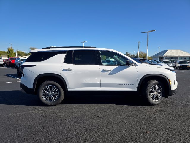 New 2027 Chevrolet Traverse LT w/ Driver Confidence Package FWD image 15