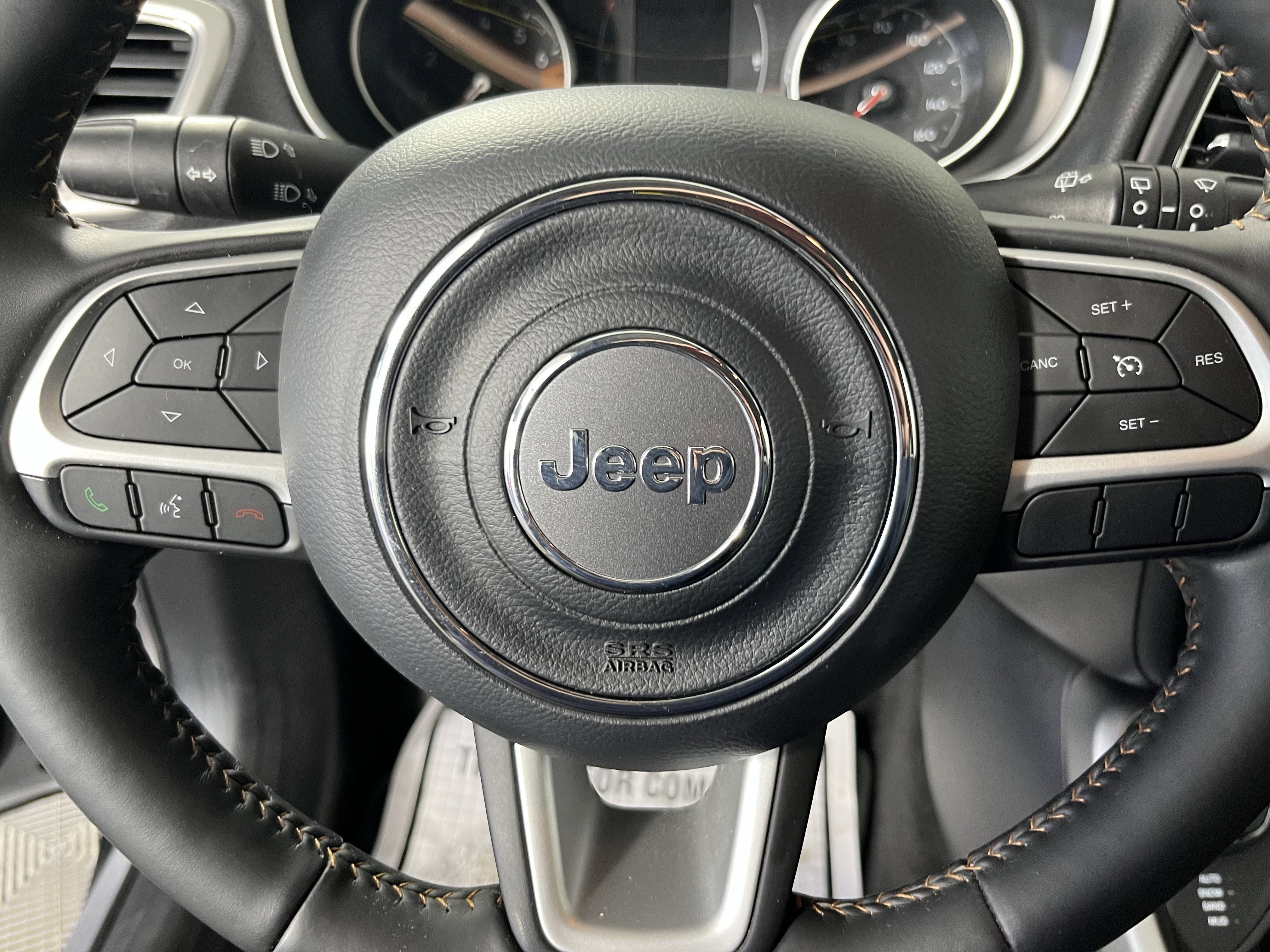 Used 2019 Jeep Compass Latitude w/ Cold Weather Group image 17