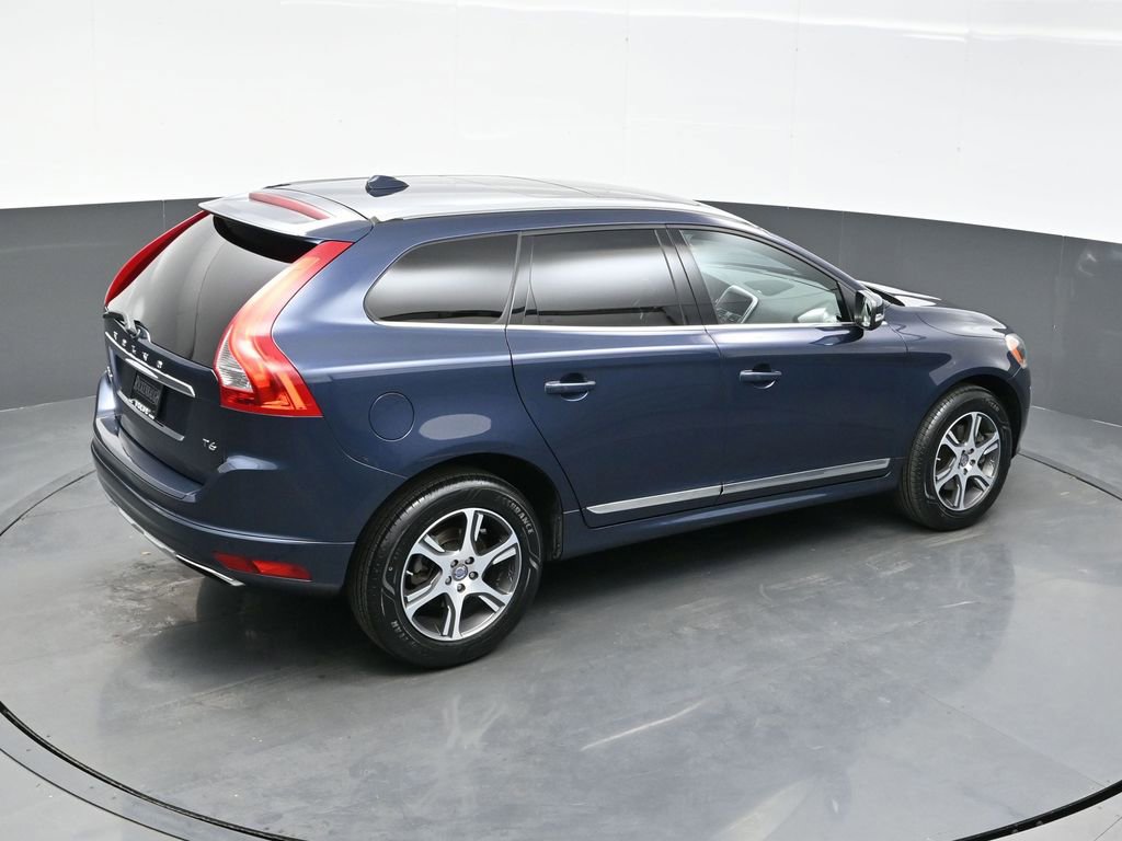 Used 2015 Volvo XC60 T6 Platinum image 36