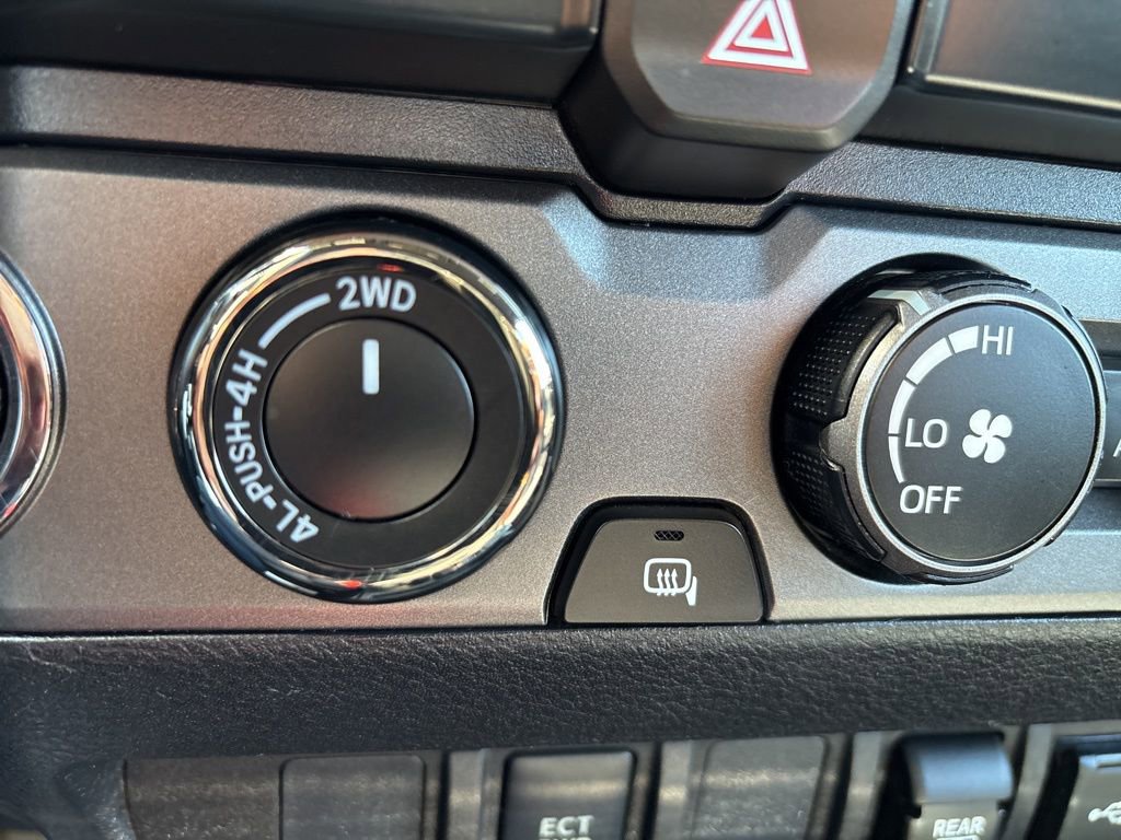 Used 2020 Toyota Tacoma TRD Off-Road image 23