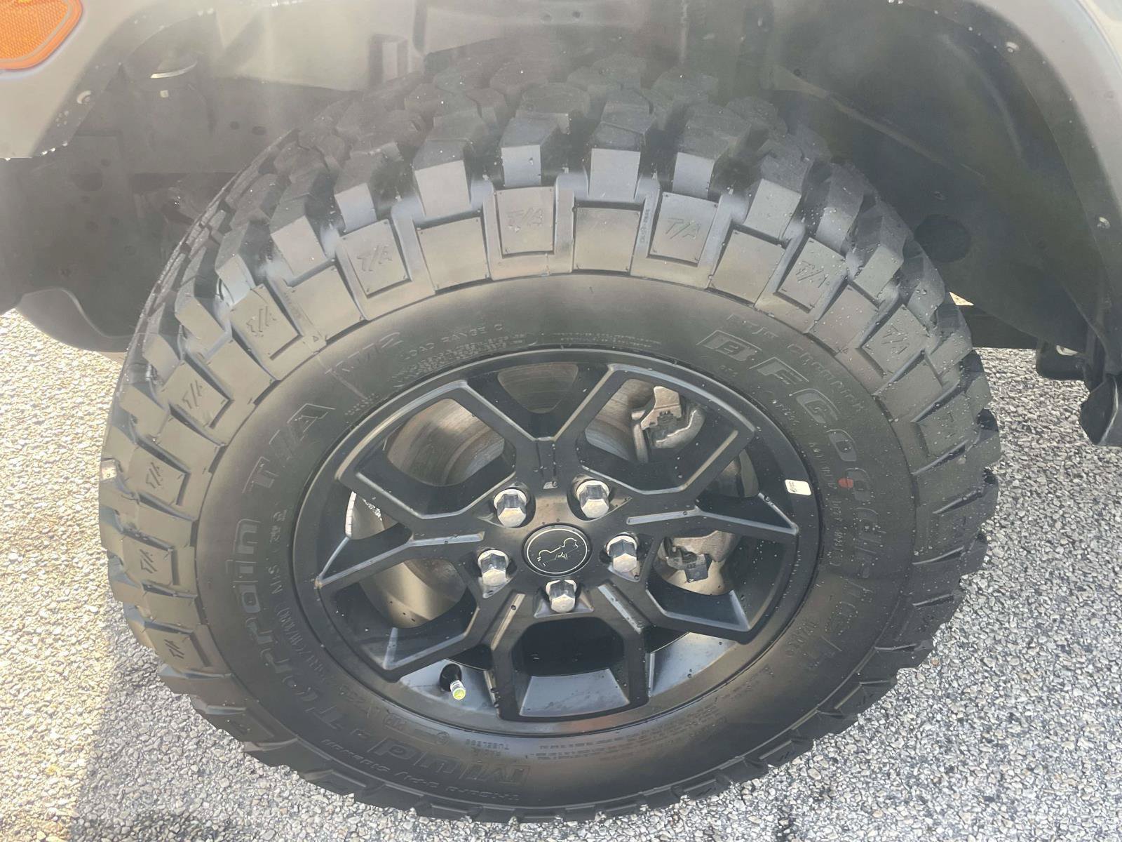 Used 2022 Jeep Gladiator Overland AWD/4WD image 7