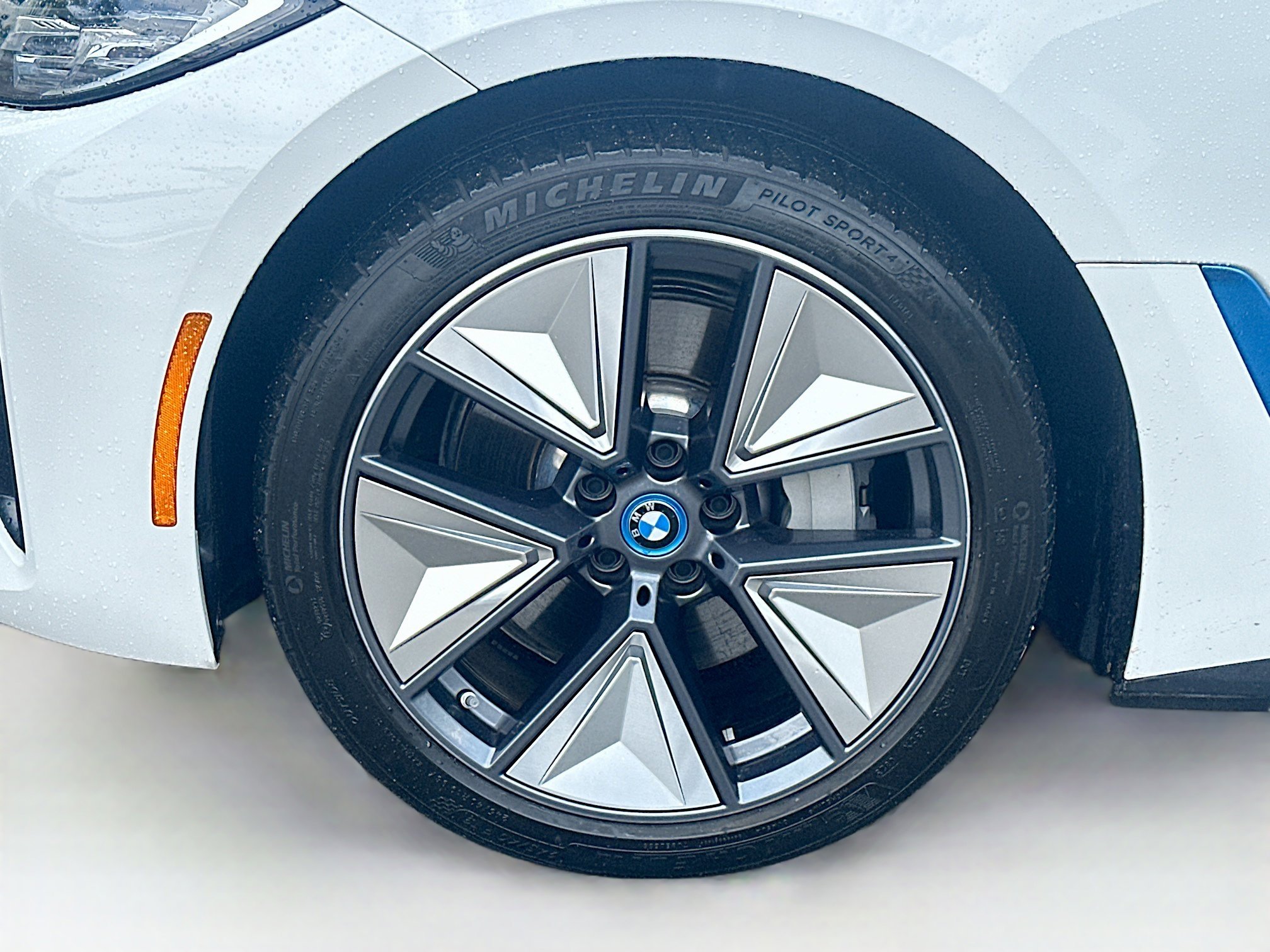 Used 2023 BMW i4 eDrive35 w/ Premium Package image 34