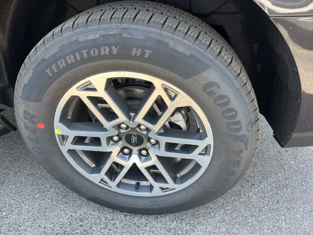 New 2026 Ford Expedition Active RWD image 13