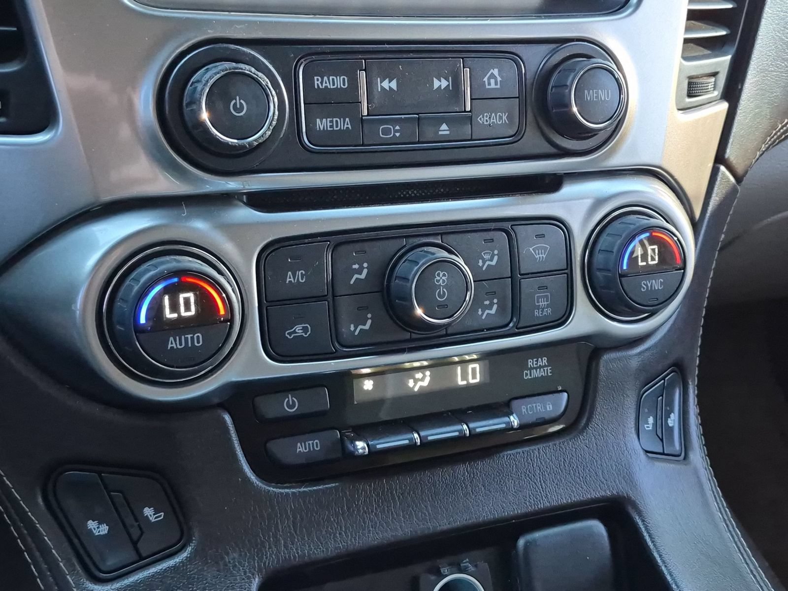 Used 2016 Chevrolet Tahoe LT AWD/4WD image 27