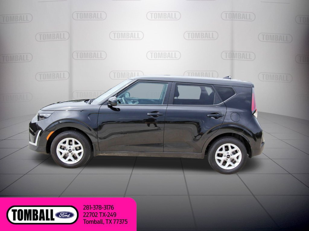 Used 2025 Kia Soul LX w/ LX Technology Package FWD image 5