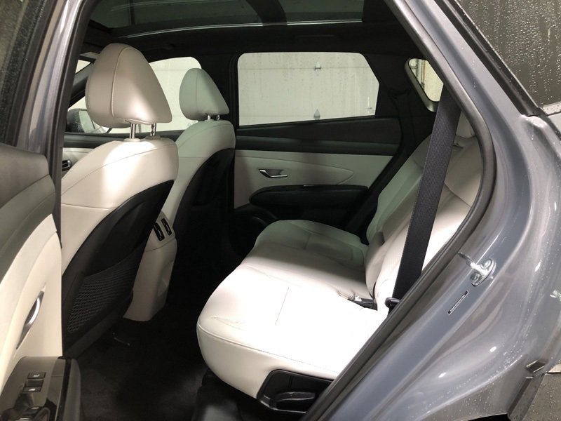 Used 2025 Hyundai Tucson Limited image 17