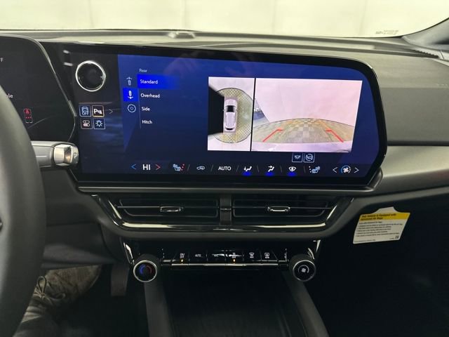 Used 2024 Chevrolet Equinox EV RS image 22