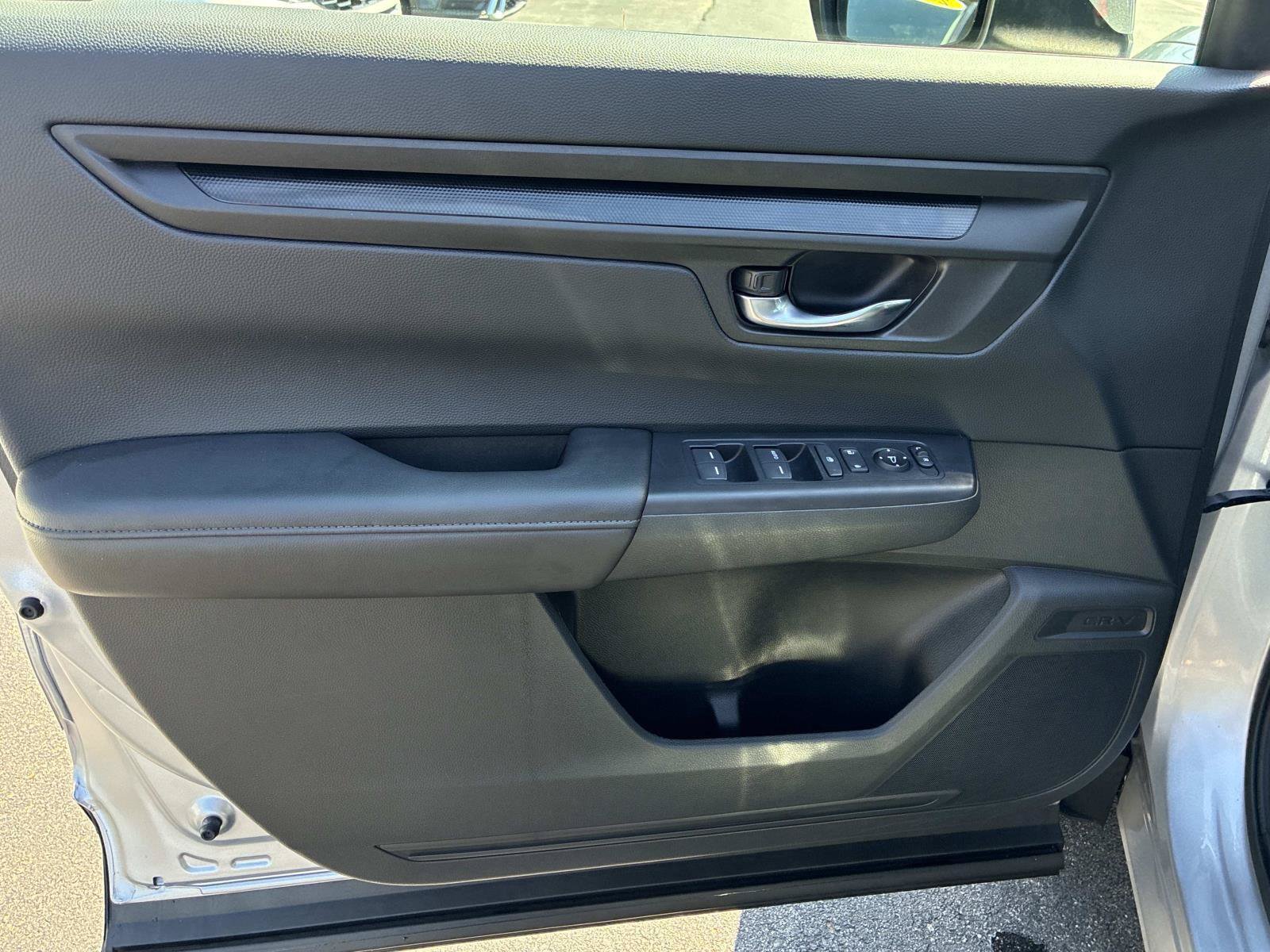 Used 2025 Honda CR-V LX image 22
