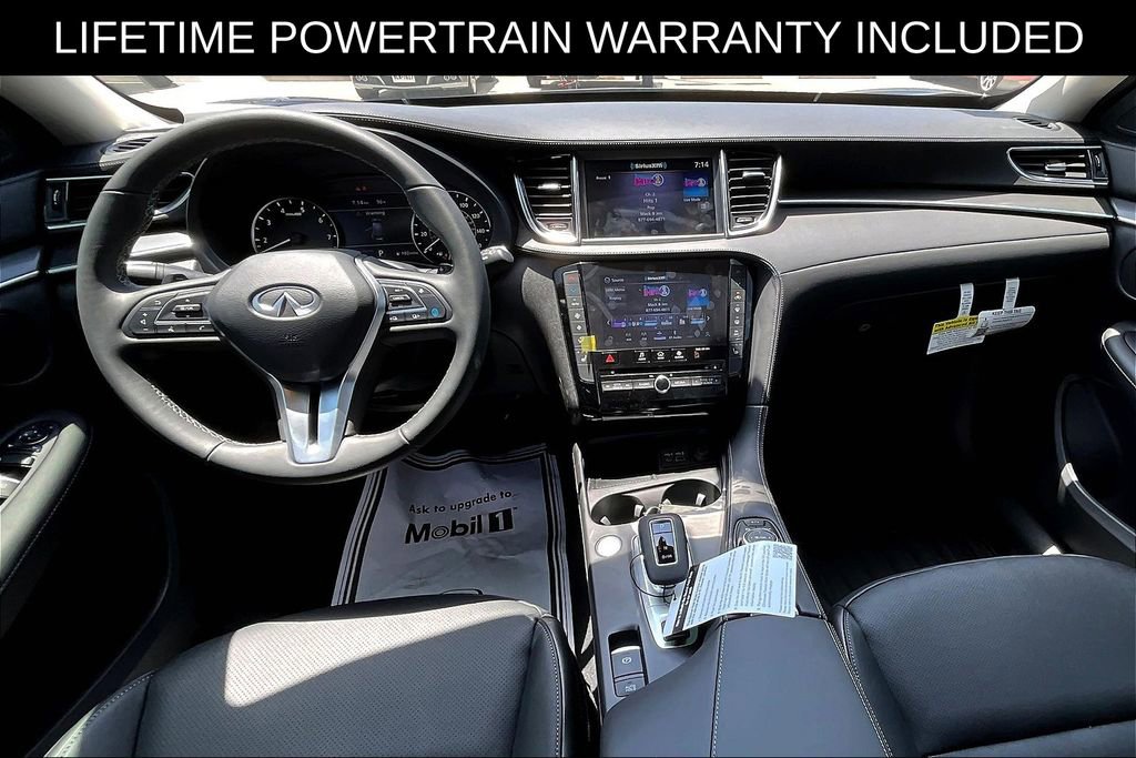 Certified 2025 INFINITI QX50 Luxe image 10