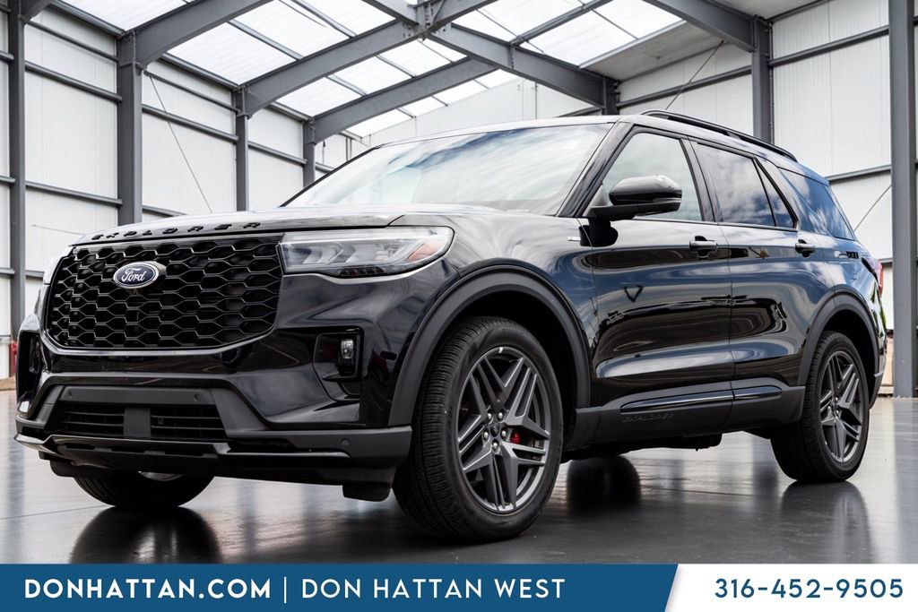 Used 2025 Ford Explorer ST-Line w/ ST-Line Street Pack AWD/4WD image 1