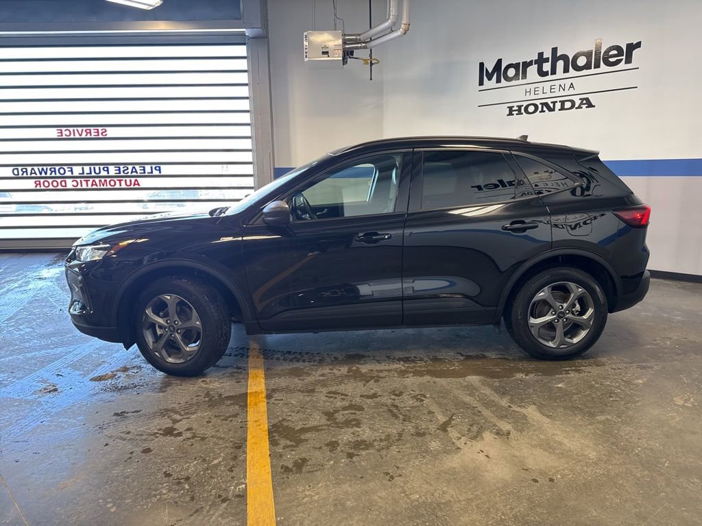Used 2025 Ford Escape ST-Line image 8