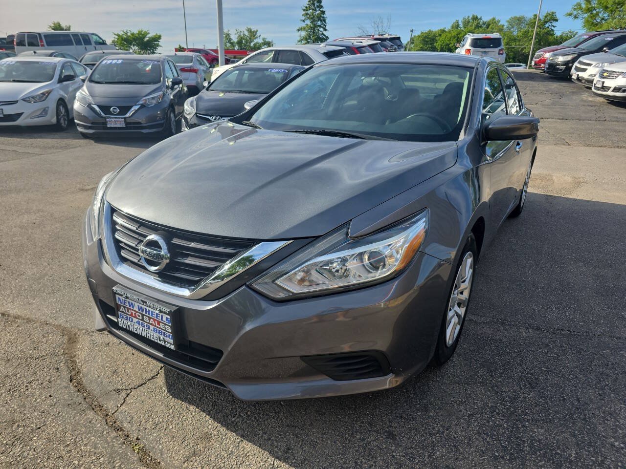 Used 2017 Nissan Altima 2.5 S w/ Power Driver Seat Package FWD image 1