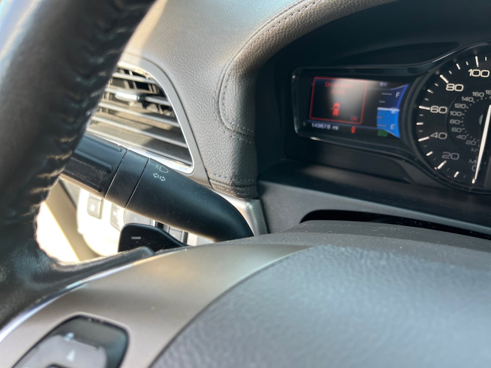 Used 2013 Lincoln MKX FWD image 12