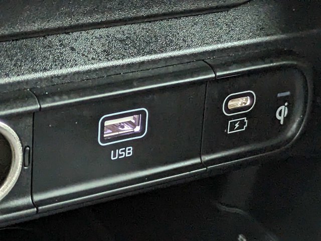 Used 2023 Kia Telluride S FWD image 24