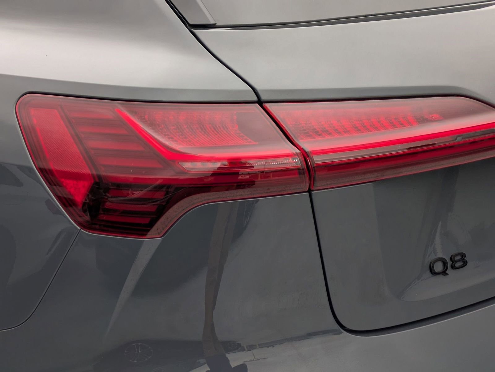 Used 2024 Audi Q8 e-tron Prestige w/ Prestige Package AWD/4WD image 17