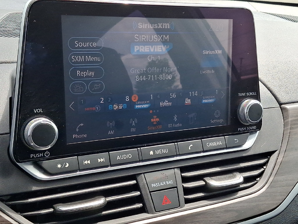 Used 2023 Nissan Altima 2.5 SV FWD image 3