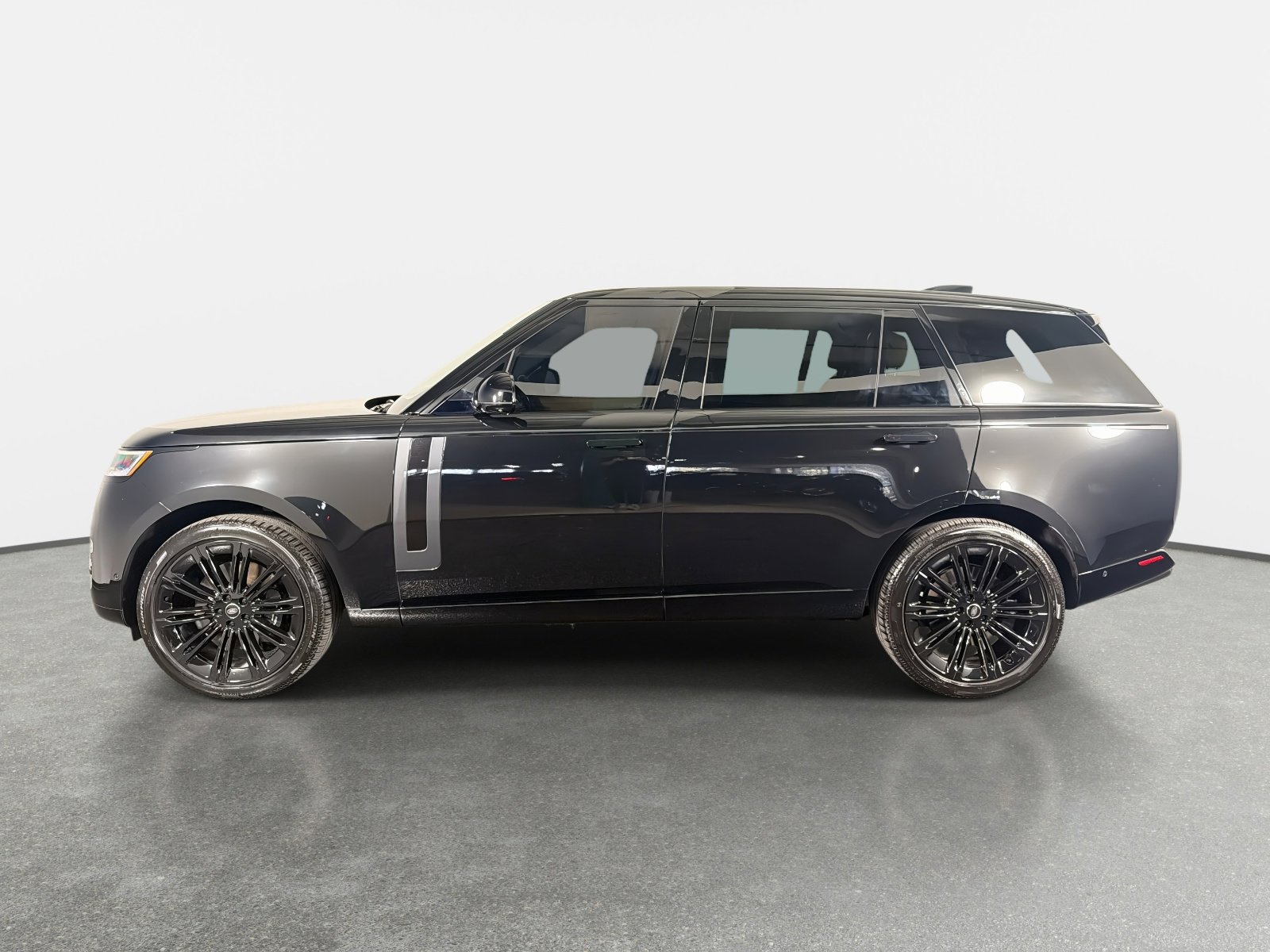 Used 2025 Land Rover Range Rover Long Wheelbase SE image 6